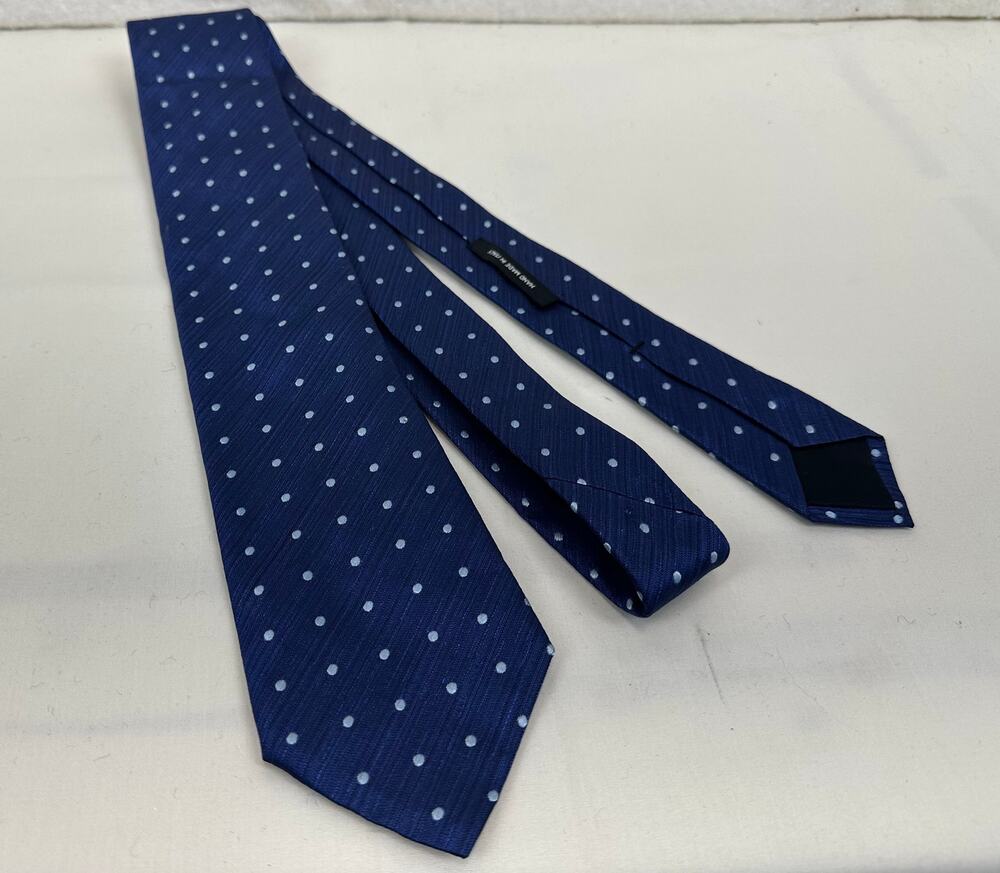 Hugo Boss Tailored Blue Silk Tie Diagonal Pattern with Dots